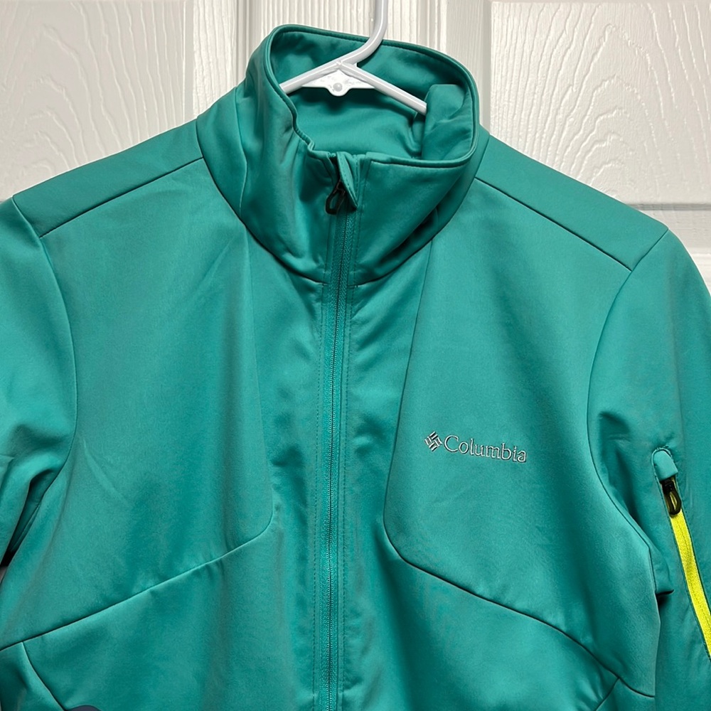 Columbia Wind Block Softshell Jacket - image 1